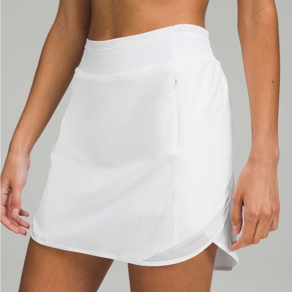 lululemon athletica Dresses & Skirts - | Lululemon | Hotty Hot High-Rise Skirt. Size 6.